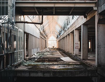 Foto von University Hospital (Abandoned Construction), hochgeladen von Philc1357