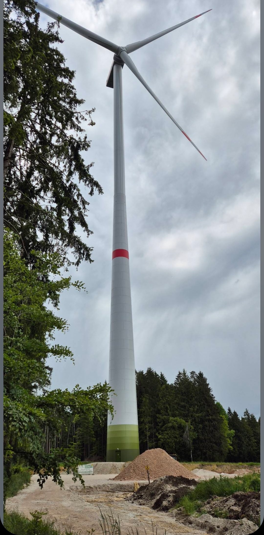 Foto von Windkraftanlage Riedholz, hochgeladen von Philc1357